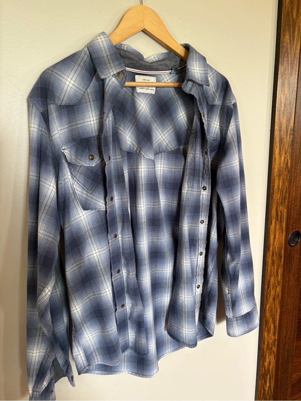 Wrangler Blue and White Plaid Shirt